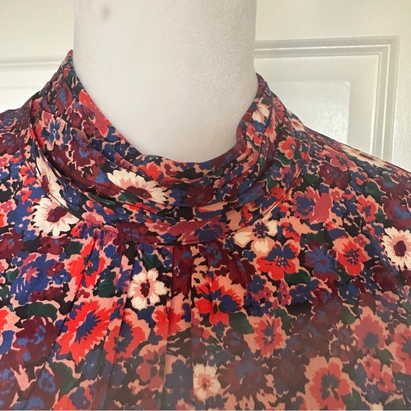 Veronica Beard Chilton Blouse. Berry Multi. Size 6 - Picture 4 of 9